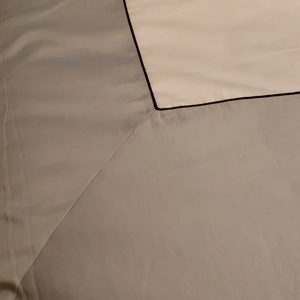 Hotel collection full / queen duvet and 2 shams